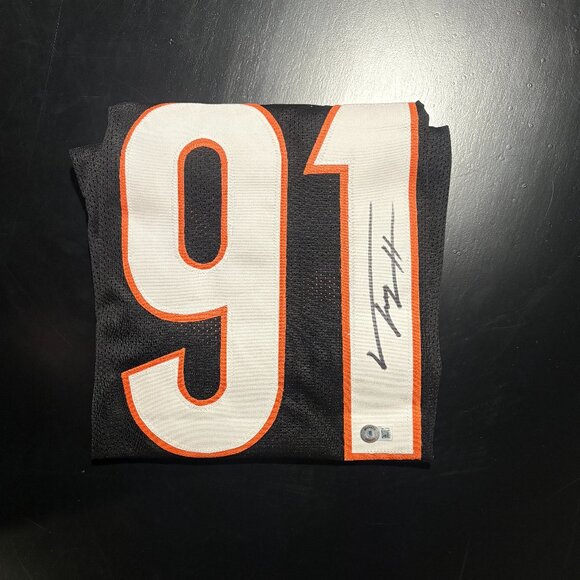 TREY HENDRICKSON SIGNED CUSTOM JERSEY - Size XL (Beckett) Cincinnati Bengals - Picture 3 of 7